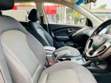 https://riyasewana.com/uploads/hyundai-tucson-11101140583.jpg