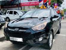 Hyundai TUCSON 2011 SUV