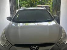 Hyundai TUCSON 2011 SUV