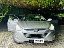 Hyundai TUCSON 2011 SUV