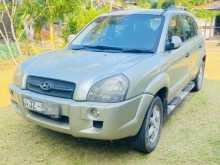 https://riyasewana.com/uploads/hyundai-tucson-2005-313150912371.jpg