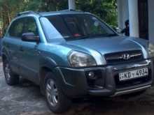 Hyundai Tucson 2006 SUV
