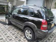 https://riyasewana.com/uploads/hyundai-tucson-2007-911570812123.jpg