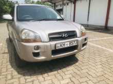 https://riyasewana.com/uploads/hyundai-tucson-2009-110294512122.jpg