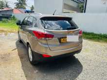 https://riyasewana.com/uploads/hyundai-tucson-2012-2517570112932.jpg