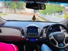 https://riyasewana.com/uploads/hyundai-tucson-2012-518450812674.jpg