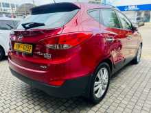 https://riyasewana.com/uploads/hyundai-tucson-2613471392.jpg