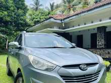 Hyundai Tucson 2WD 2011 SUV