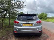 Hyundai Tucson 2WD 2011 SUV