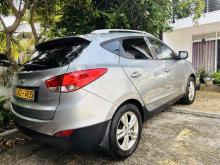 https://riyasewana.com/uploads/hyundai-tucson-2wd-2712364624062.jpg
