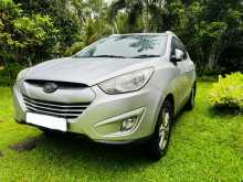 Hyundai TUCSON 2011 SUV