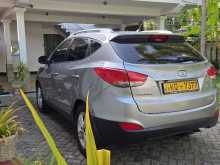 https://riyasewana.com/uploads/hyundai-tucson-4wd-91741034763.jpg