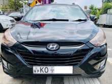 Hyundai TUCSON 2011 SUV