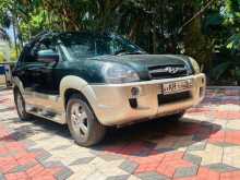 Hyundai Tucson 2005 Car
