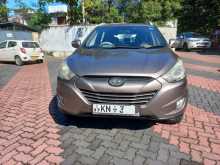Hyundai TUCSON 2011 SUV