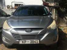 Hyundai TUCSON 2011 SUV