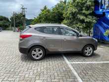 https://riyasewana.com/uploads/hyundai-tucson-crdi-1094146494.jpg
