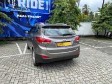 https://riyasewana.com/uploads/hyundai-tucson-crdi-1094146713.jpg