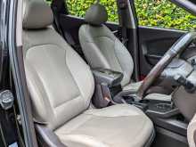https://riyasewana.com/uploads/hyundai-tucson-thantom-24101558703.jpg