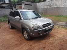 https://riyasewana.com/uploads/hyundai-tucson-v6-14104225412.jpg