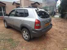 https://riyasewana.com/uploads/hyundai-tucson-v6-692447433.jpg