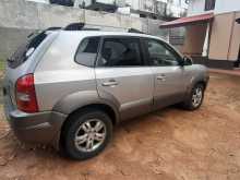 https://riyasewana.com/uploads/hyundai-tucson-v6-692447984.jpg
