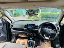 https://riyasewana.com/uploads/hyundai-venue-25163938253.jpg