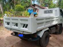 https://riyasewana.com/uploads/isuzu-0777299448-tipper-41534034882.jpg