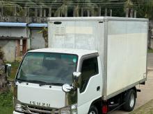 Isuzu 10.5 2013 Lorry