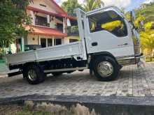Isuzu ELF 2002 Lorry