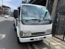 Isuzu Elf 2002 Lorry