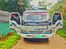 Isuzu ELF 2002 Lorry