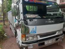 Isuzu ELF 2003 Lorry