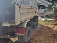 https://riyasewana.com/uploads/isuzu-4be1-1981-136540212482.jpg