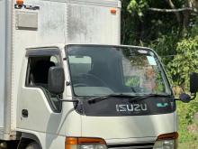 Isuzu 4hf1 Full Body 1999 Lorry