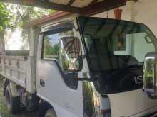 Isuzu 4HF1 2000 Lorry