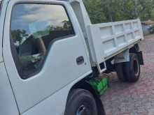 https://riyasewana.com/uploads/isuzu-4hf1-tipper-41031184162.jpg