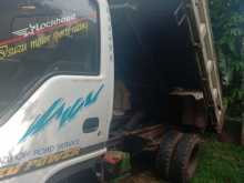 https://riyasewana.com/uploads/isuzu-4hg-1-10191455353.jpg