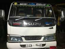 Isuzu ELF 2002 Lorry