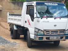 Isuzu AKR81 Tipper 2005 Lorry
