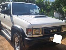 https://riyasewana.com/uploads/isuzu-bighorn-12307516556.jpg