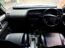 https://riyasewana.com/uploads/isuzu-bighorn-1989-717592612873.jpg