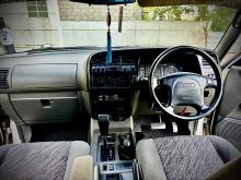 https://riyasewana.com/uploads/isuzu-bighorn-special-121921556824.jpg