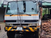 Isuzu Boom Truck 1997 Truck