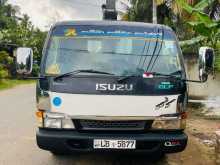 Isuzu Boom Truk 2002 Lorry