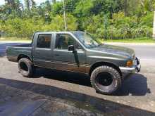 Isuzu Cab 1987 Crew Cab
