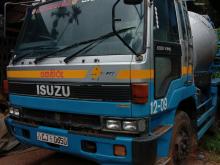Isuzu Concrit Mix 5 M 1990 Lorry
