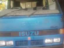 Isuzu ELF 1983 Crew Cab