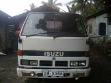 Isuzu Double Wheel 1983 Lorry