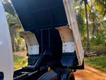 https://riyasewana.com/uploads/isuzu-dump-truck-152141394242.jpg